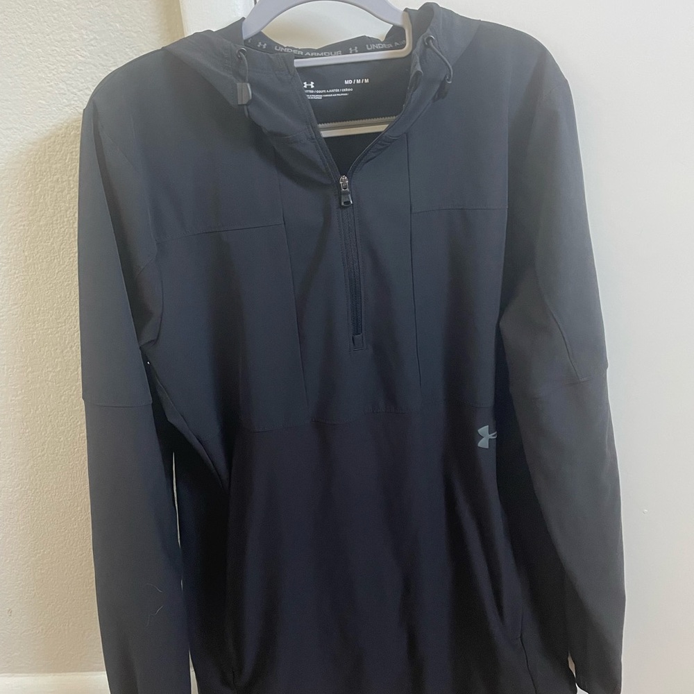 Under Armour Men's Dark Gray Windbreaker